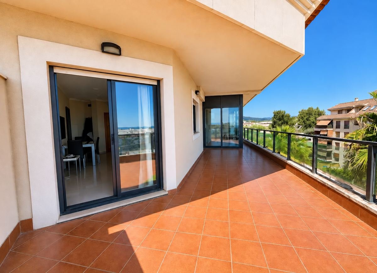 The terrace, running the width of the flat